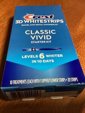 Crest 3D Whitestrips Classic Vivid Starter Kit NEW